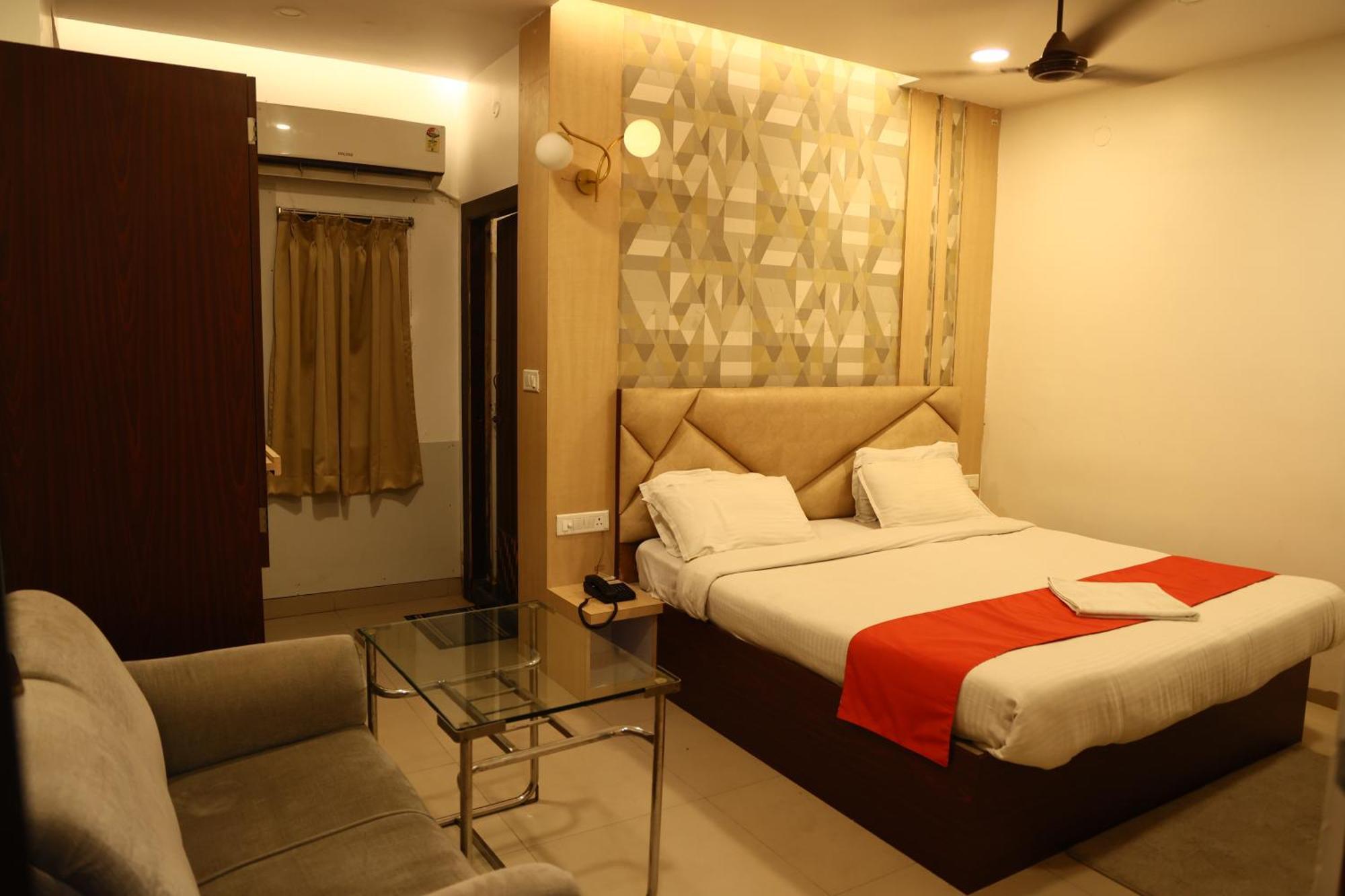 Hotel Bhubaneswari Classic Brahmapur Exteriér fotografie