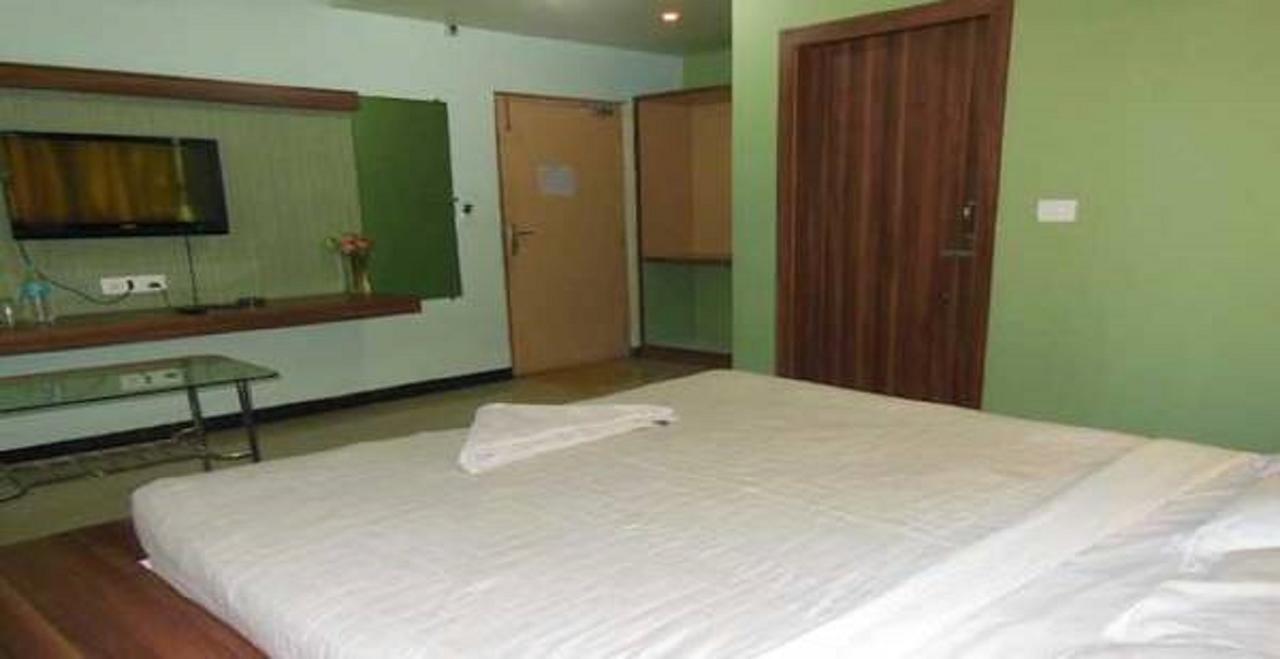 Hotel Bhubaneswari Classic Brahmapur Exteriér fotografie